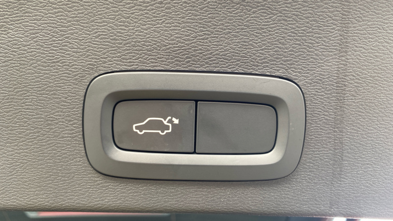 Volvo Xc40 1.5 T3 [163] R DESIGN 5dr Geartronic Petrol Estate